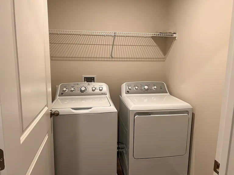 801 Otero Ln — Photo 20