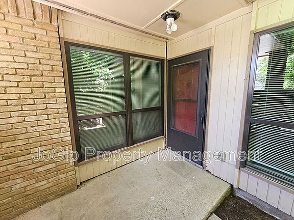 5th image of 3121 Park Ln APT 1190