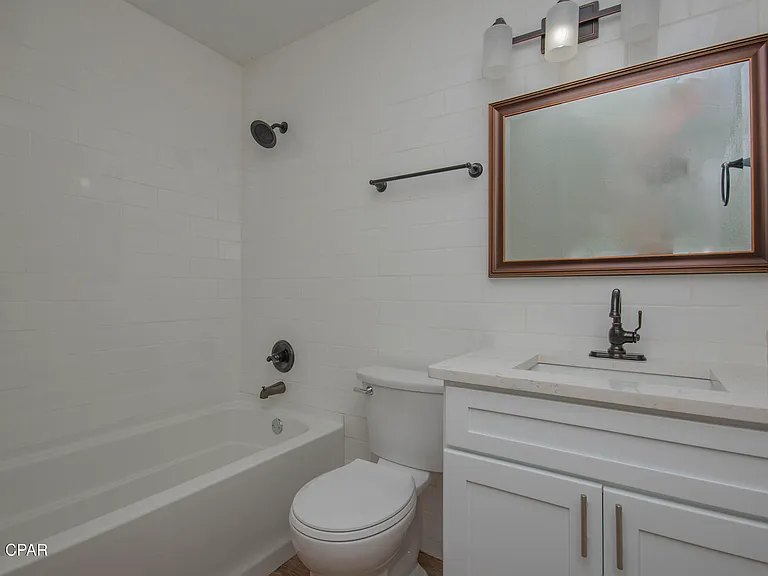 3119 W 23rd Ct — Photo 28