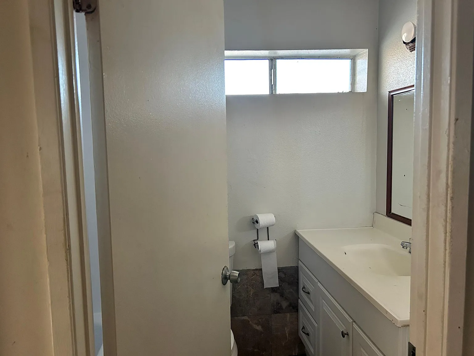 1 bed, 700 sqft, $2,100 — Photo 4