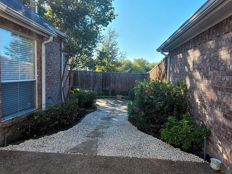 6401 Dakota Dr — Photo 33