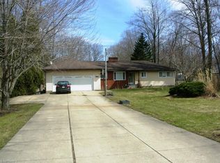 3033 Lomae Dr, Akron, OH 44312