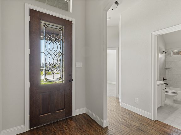 5th image of 316 Mercer Dr