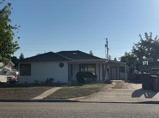520 Hawley Ave, Sanger, CA 93657