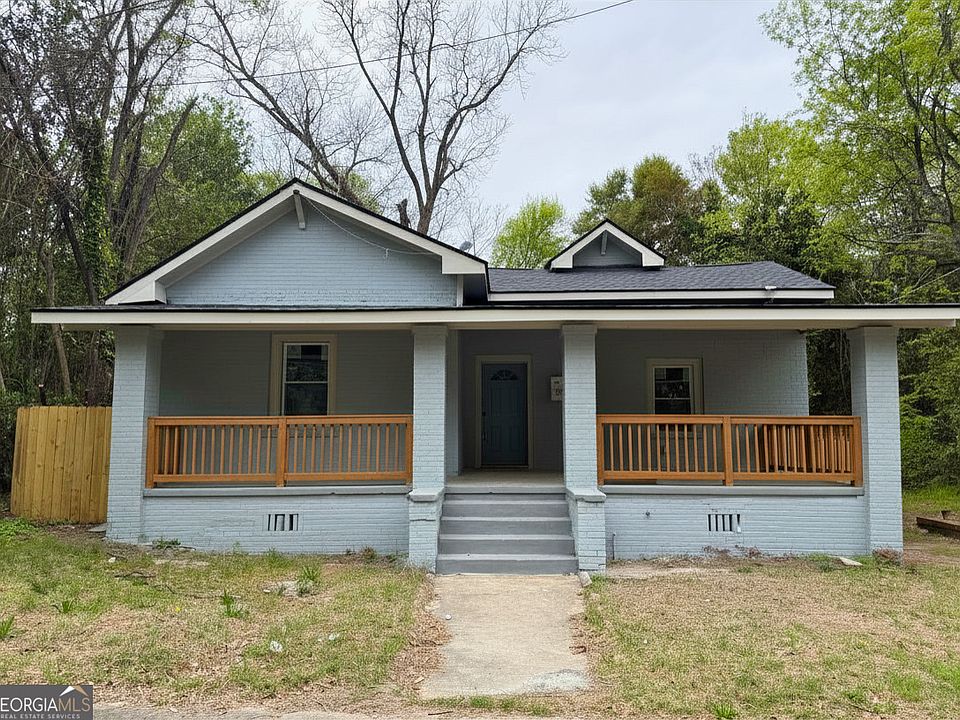 1st image of 542 Elm St