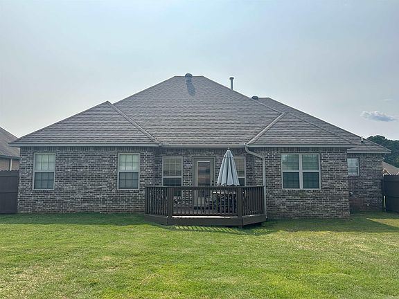 3rd image of 1100 Creekstone Cv