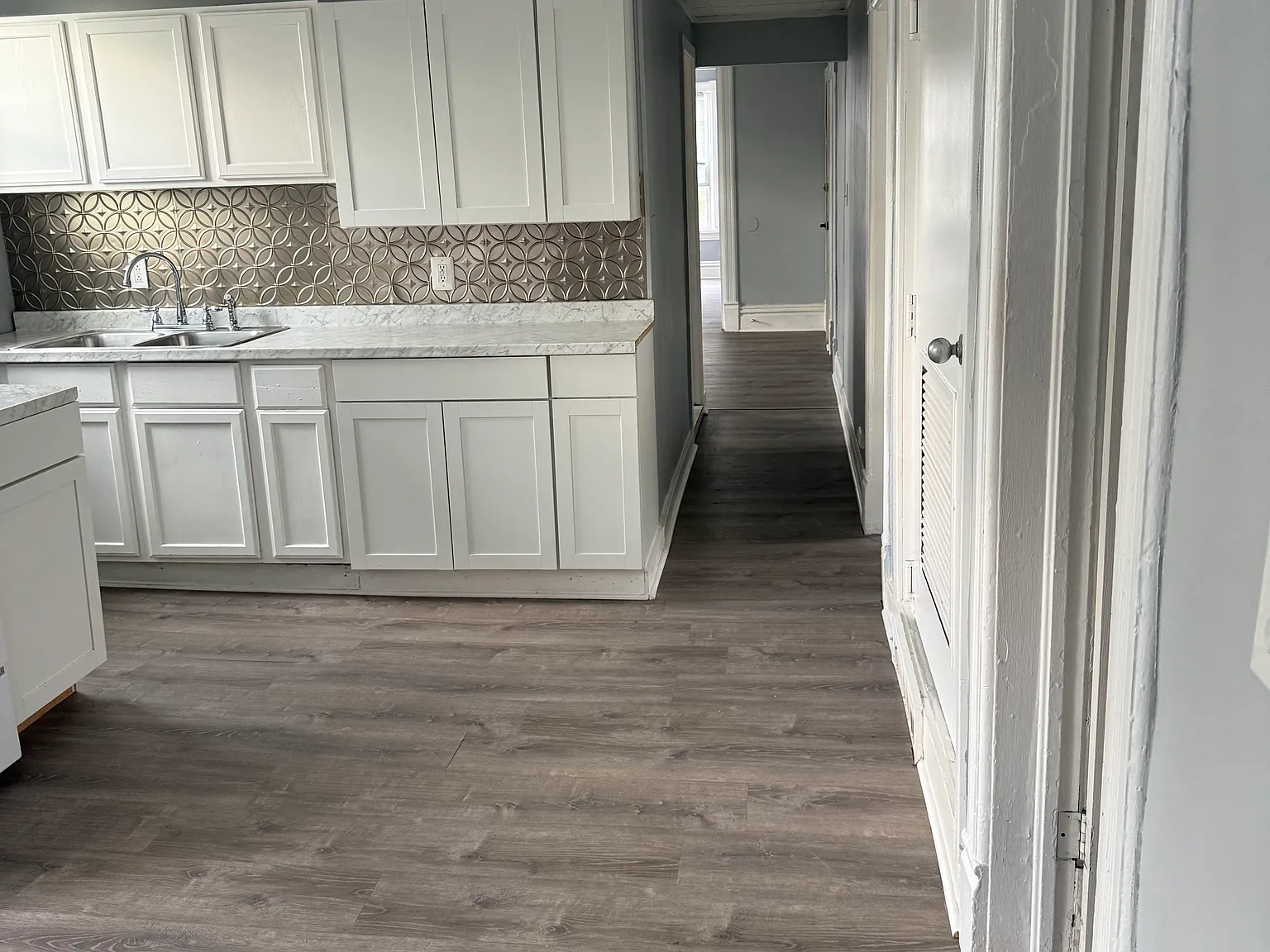 4 bed, 1300 sqft, $1,700 — Photo 2