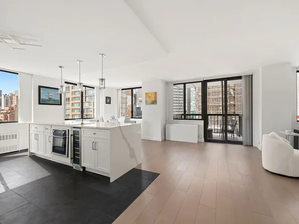 300 E 54th St #19DE, Manhattan, NY 10022
