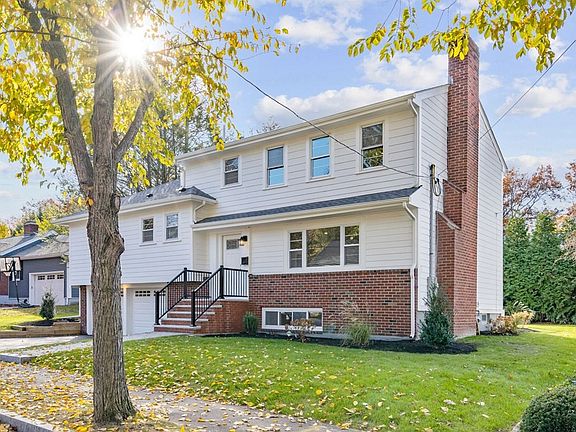 3rd image of 60 Puritan Dr