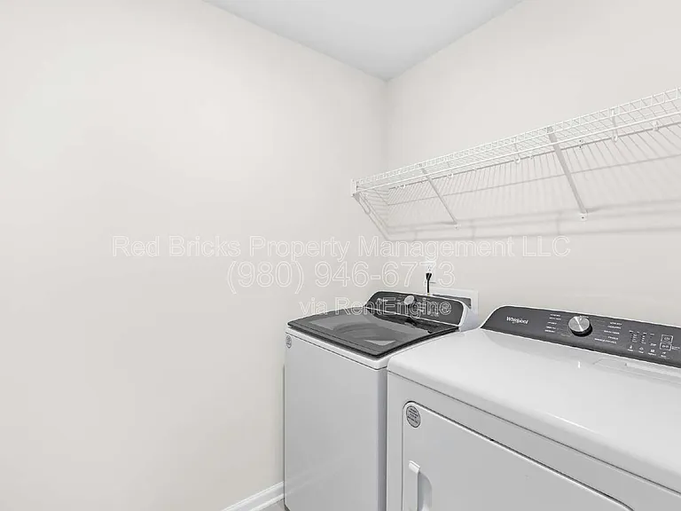 2220 Belterra Dr — Photo 16
