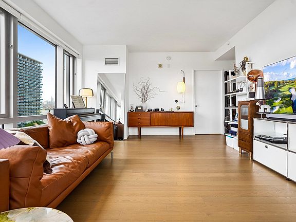 2nd image of 75 Park Ln APT 801
