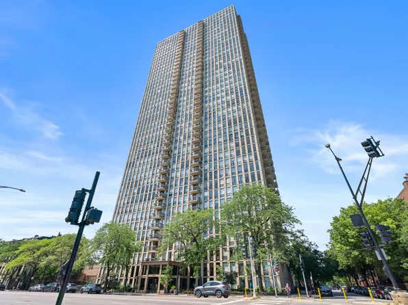 1660 N La Salle St #3503, Chicago, IL 60614