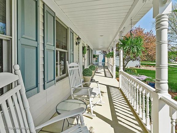 3rd image of 299 Woodside Ct