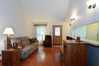 3rd image of 7491 Grant Cir