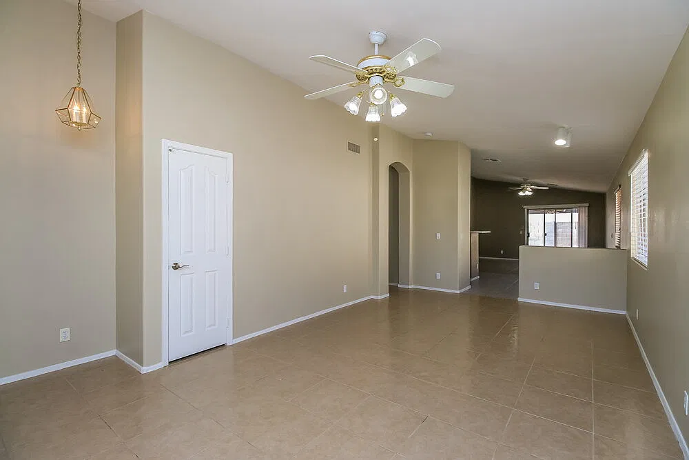3 bed, 2.0 bath, 1505 sqft, $2,155 — Photo 3