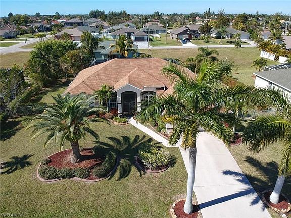 3rd image of 3042 SW 23rd Ave