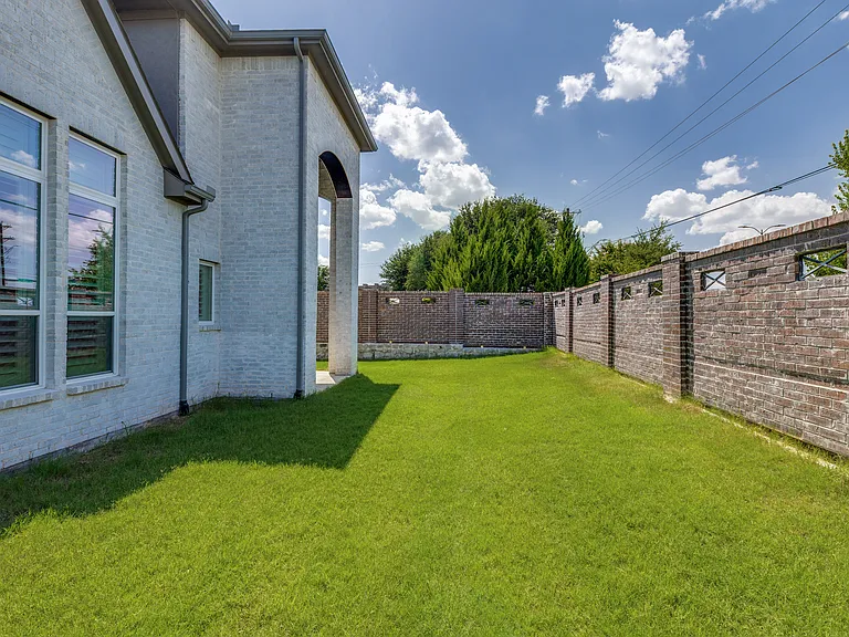 15522 Cormorant St — Photo 24