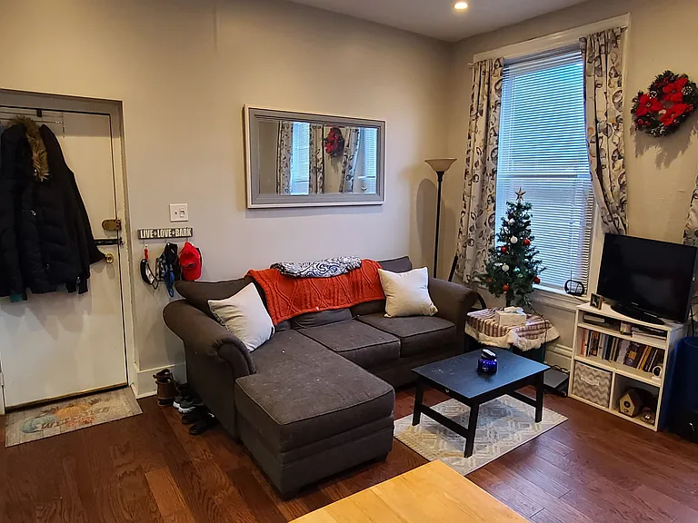 231 Roup Ave #1 — Photo 2