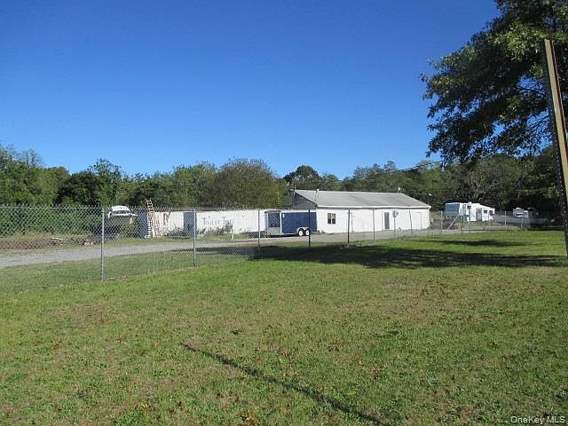 1st image of 2565 Montauk Highway