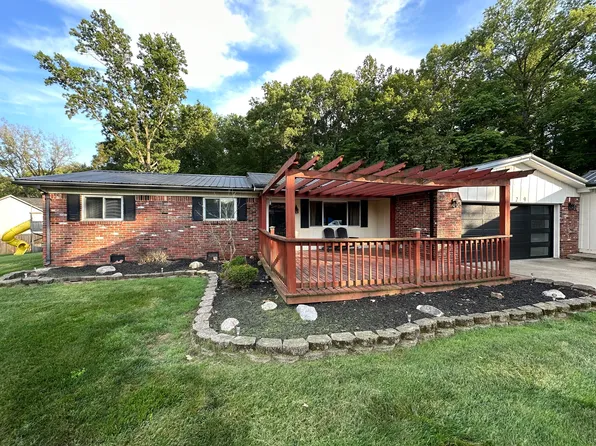 929 W North Shore Dr, Brazil, IN 47834