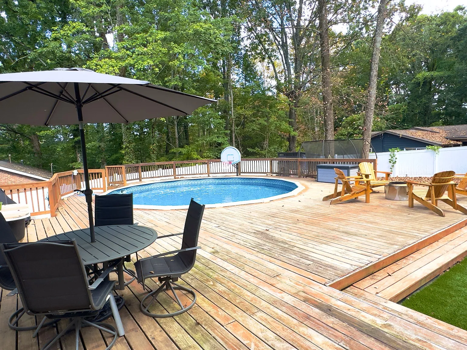 Charming 3BR/2BA Ranch with Private Pool Signal Mountain — Photo 4