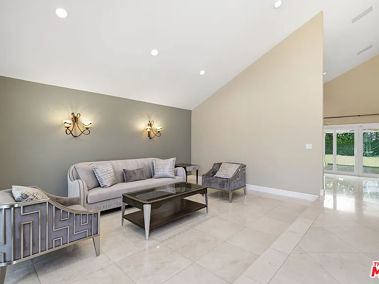 8739 McLennan Ave — Photo 3