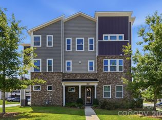 2745 Ensemble Ct, Charlotte, NC 28262