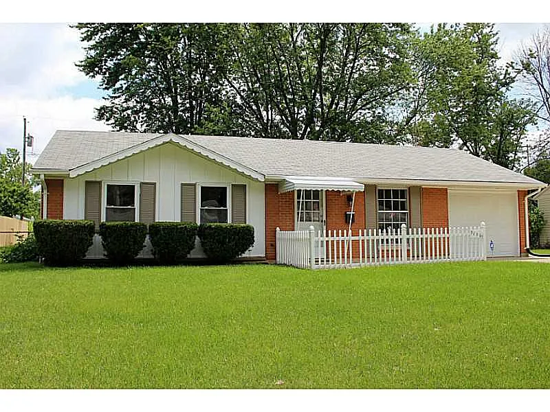 3156 Woonsocket St photo 1