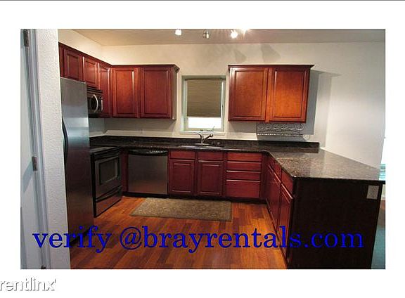 1214 Walnut Ave-wm-kitchen