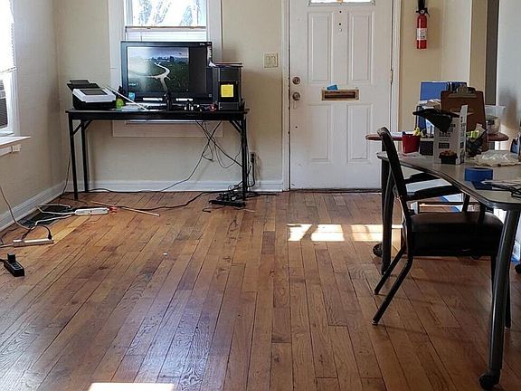 4th image of 746 S Yearling Rd