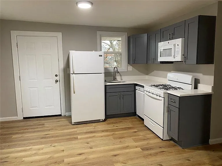 951 Tilden St NW #A — Photo 6