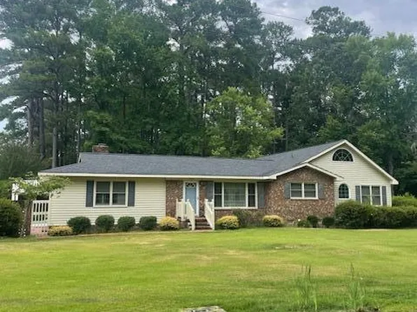 600 Dell Street, Robersonville, NC 27871