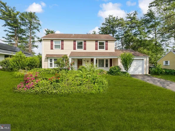 94 Pheasant Ln, Willingboro, NJ 08046