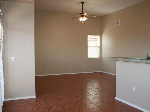 835015_4