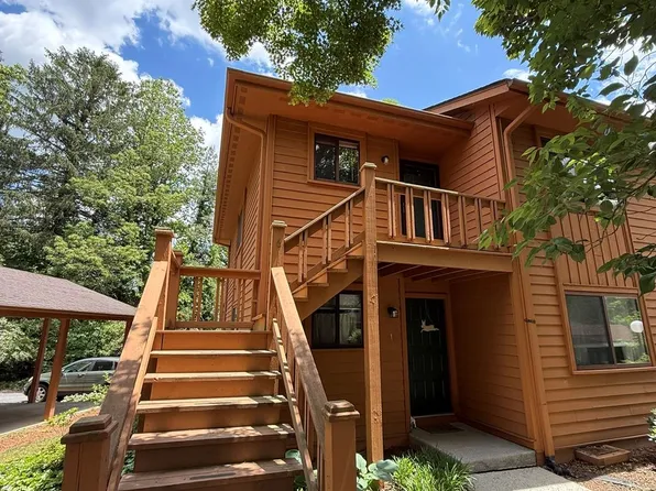 581 Courtwood Ln APT 6, Hendersonville, NC 28739