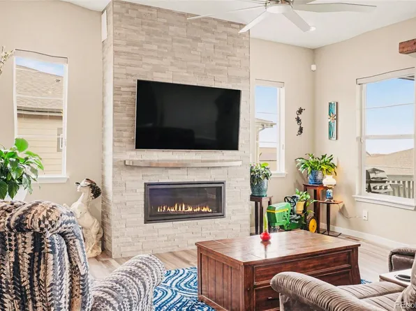 8684 S Quemoy Street, Aurora, CO 80016