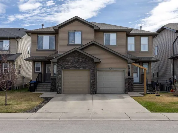 133 N Luxstone Way SW, Airdrie, AB T4B 3C2
