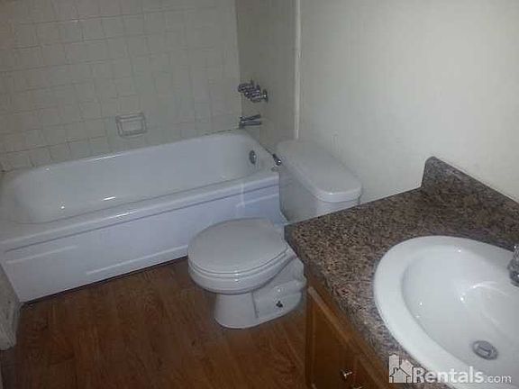 4th image of 1402 Shallow Brk APT A