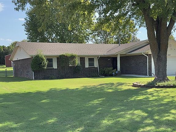 3rd image of 2008 W Cedar Ridge Dr