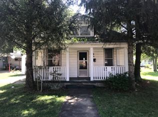 504 N 1st St, Fairfield, IL 62837
