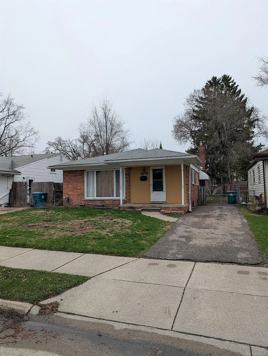 24876 Dale Ave photo 1