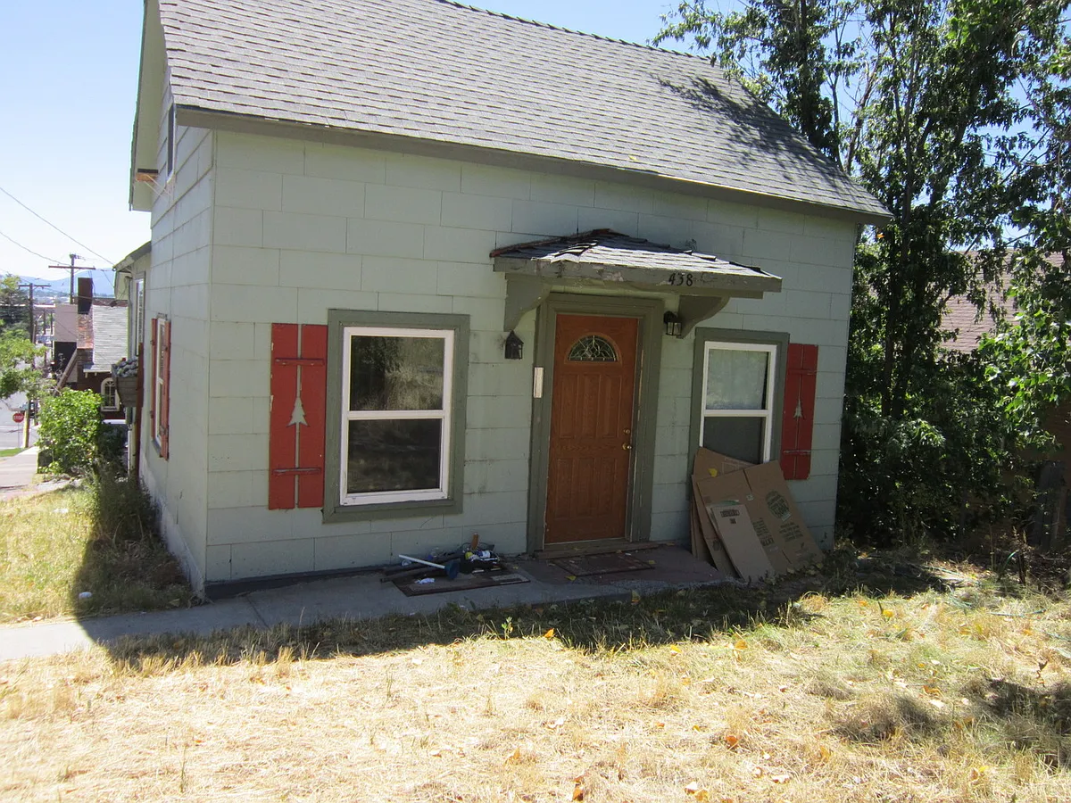 Building Photo - 438 High St