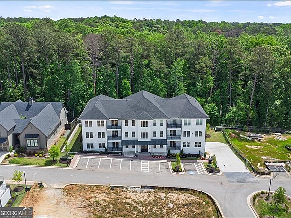 5th image of 1050 Blair Ln #204