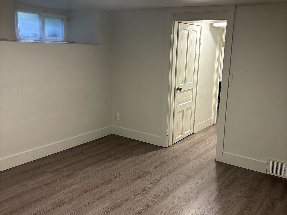 1st image of 104 12th St APT 1