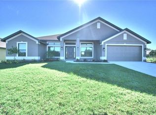 41407 Stanton Hall Dr, Dade City, FL 33525