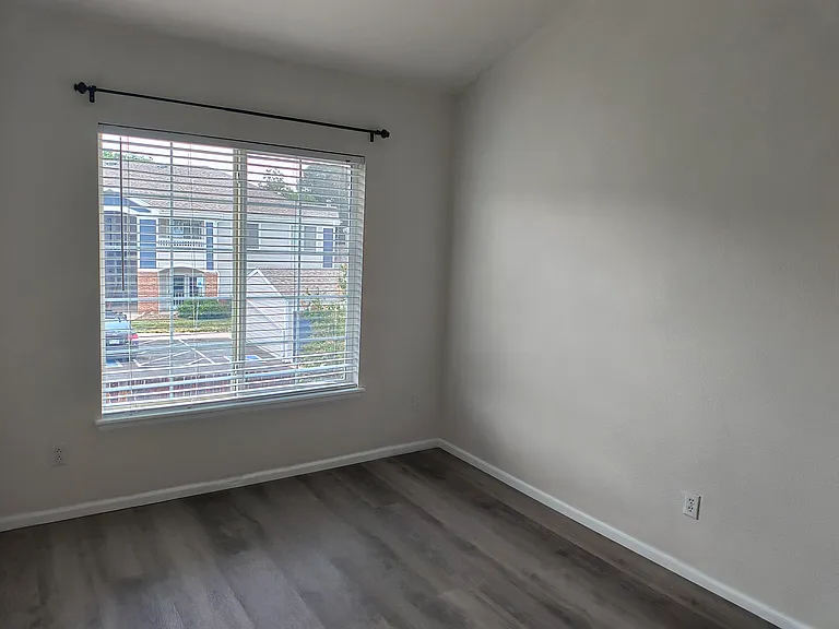 8385 Stonybridge Cir — Photo 19