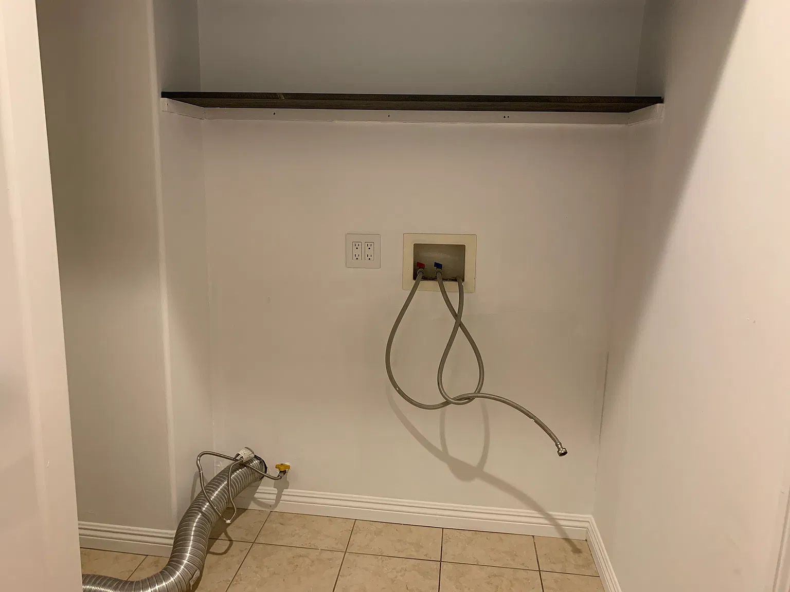 2 bed, 1.5 bath, 910 sqft, $3,200 — Photo 2