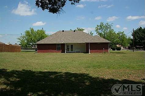 2nd image of 4004 Country Ln