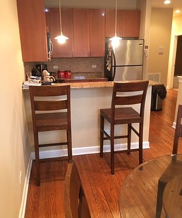 5th image of 3908 N Wolcott Ave APT 1