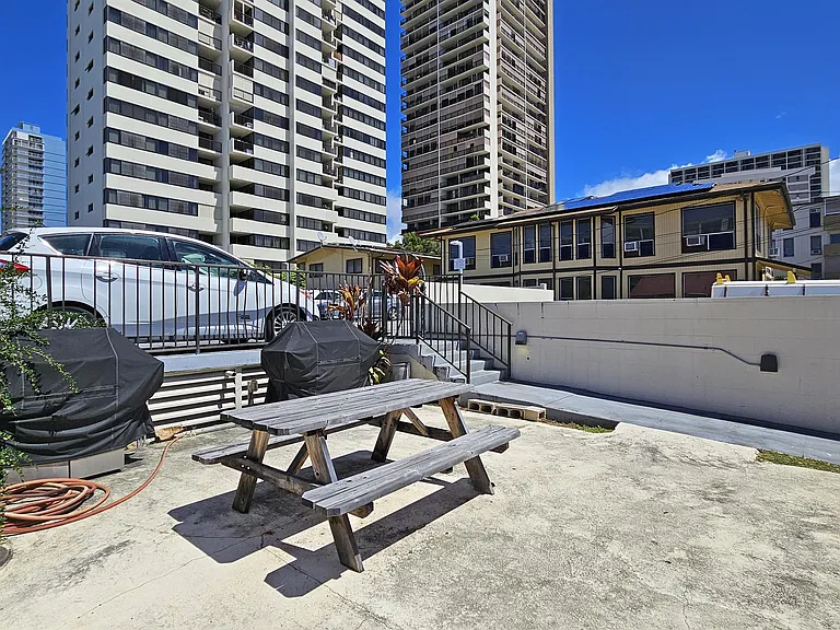 1571 Piikoi St #1405 — Photo 11